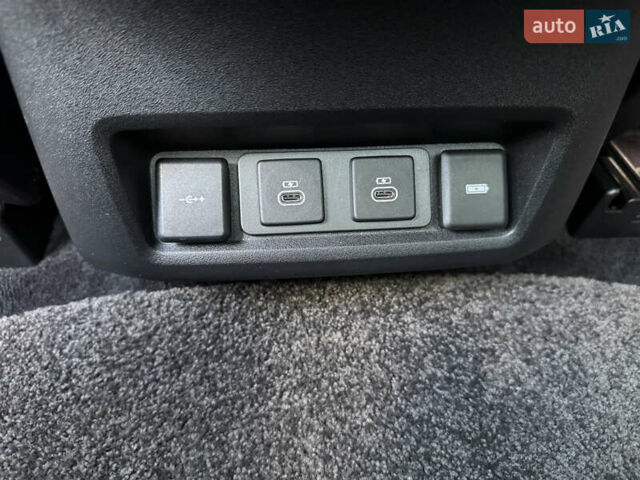 Ленд Ровер Дискавери 2021 в Киеве на Automoto.ua Серый Ленд Ровер Дискавери, объемом двигателя 3 л и пробегом 54 тыс. км за 58700 $, фото 48 на Automoto.ua