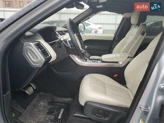 Сірий Ленд Ровер Діскавері, об'ємом двигуна 2.99 л та пробігом 65 тис. км за 76500 $, фото 14 на Automoto.ua