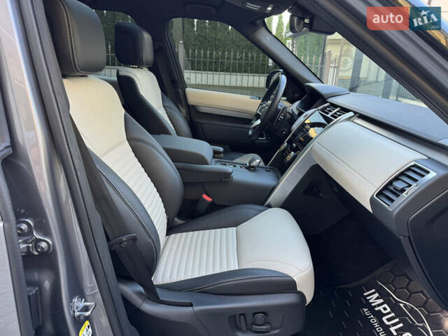 Ленд Ровер Дискавери 2021 в Киеве на Automoto.ua Серый Ленд Ровер Дискавери, объемом двигателя 3 л и пробегом 54 тыс. км за 58700 $, фото 32 на Automoto.ua