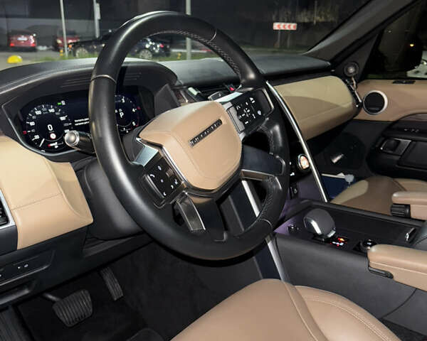 Серый Ленд Ровер Дискавери, объемом двигателя 3 л и пробегом 73 тыс. км за 64000 $, фото 7 на Automoto.ua