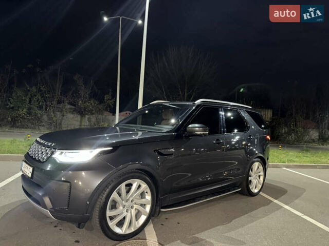 Серый Ленд Ровер Дискавери, объемом двигателя 3 л и пробегом 73 тыс. км за 64000 $, фото 4 на Automoto.ua