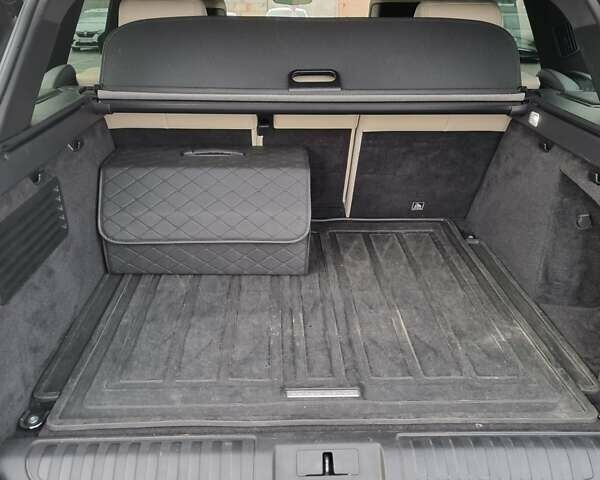 Сірий Ленд Ровер Діскавері, об'ємом двигуна 2.99 л та пробігом 65 тис. км за 76500 $, фото 7 на Automoto.ua