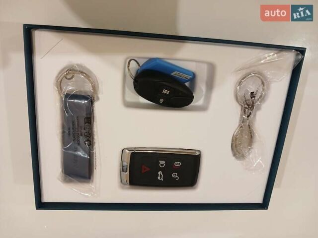 Серый Ленд Ровер Дискавери, объемом двигателя 3 л и пробегом 99 тыс. км за 49900 $, фото 19 на Automoto.ua