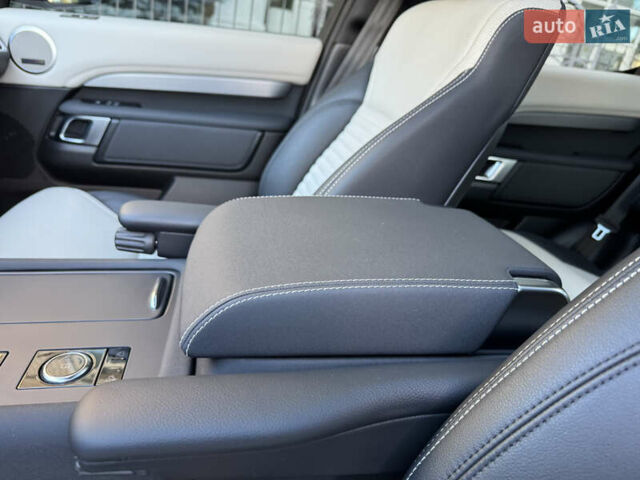 Ленд Ровер Дискавери 2021 в Киеве на Automoto.ua Серый Ленд Ровер Дискавери, объемом двигателя 3 л и пробегом 54 тыс. км за 58700 $, фото 46 на Automoto.ua