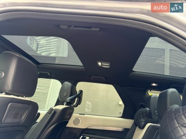 Сірий Ленд Ровер Діскавері, об'ємом двигуна 2 л та пробігом 60 тис. км за 55222 $, фото 52 на Automoto.ua