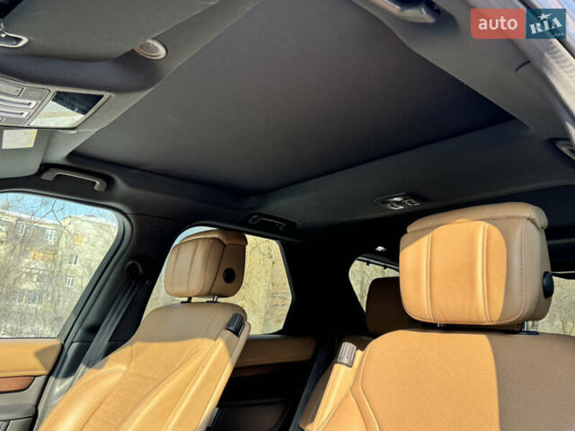 Сірий Ленд Ровер Діскавері, об'ємом двигуна 3 л та пробігом 45 тис. км за 78000 $, фото 41 на Automoto.ua