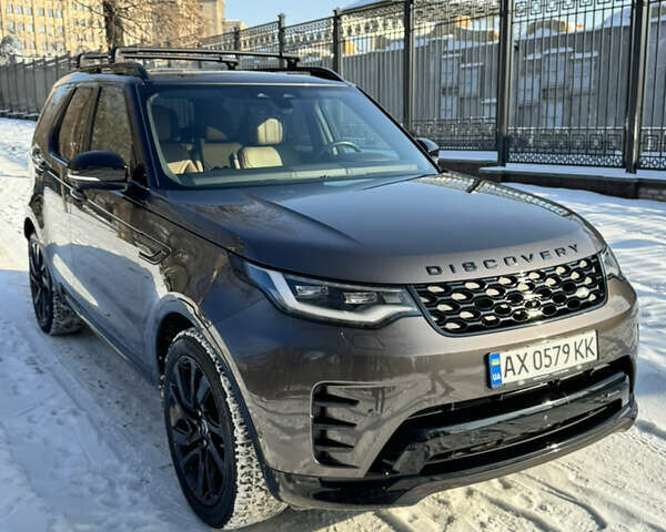 Сірий Ленд Ровер Діскавері, об'ємом двигуна 3 л та пробігом 45 тис. км за 78000 $, фото 26 на Automoto.ua