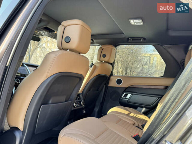 Сірий Ленд Ровер Діскавері, об'ємом двигуна 3 л та пробігом 45 тис. км за 78000 $, фото 47 на Automoto.ua