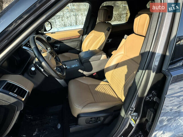 Сірий Ленд Ровер Діскавері, об'ємом двигуна 3 л та пробігом 45 тис. км за 78000 $, фото 23 на Automoto.ua