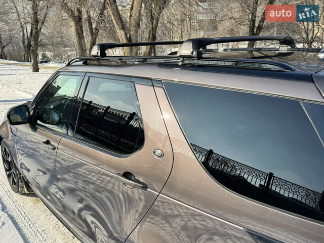 Сірий Ленд Ровер Діскавері, об'ємом двигуна 3 л та пробігом 45 тис. км за 78000 $, фото 48 на Automoto.ua