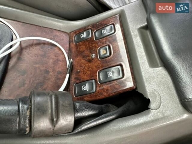 Синій Ленд Ровер Діскавері, об'ємом двигуна 2.5 л та пробігом 189 тис. км за 11500 $, фото 16 на Automoto.ua