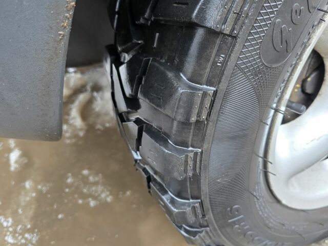 Синий Ленд Ровер Дискавери, объемом двигателя 0 л и пробегом 300 тыс. км за 3300 $, фото 5 на Automoto.ua