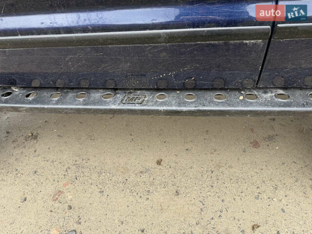 Ленд Ровер Дискавери 2004 в Львове на Automoto.ua Синий Ленд Ровер Дискавери, объемом двигателя 3.95 л и пробегом 232 тыс. км за 16499 $, фото 8 на Automoto.ua