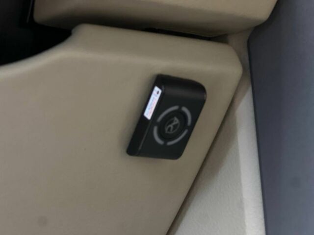 Синий Ленд Ровер Дискавери, объемом двигателя 4.4 л и пробегом 267 тыс. км за 11799 $, фото 7 на Automoto.ua