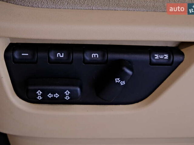 Синий Ленд Ровер Дискавери, объемом двигателя 2.7 л и пробегом 241 тыс. км за 9900 $, фото 24 на Automoto.ua