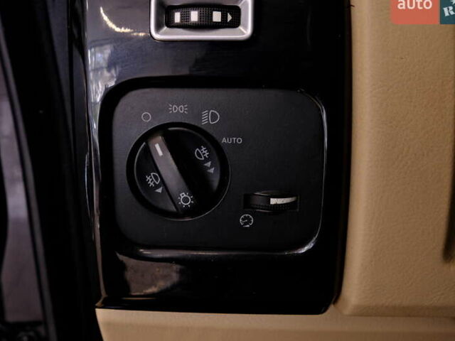 Синій Ленд Ровер Діскавері, об'ємом двигуна 2.7 л та пробігом 266 тис. км за 12900 $, фото 23 на Automoto.ua