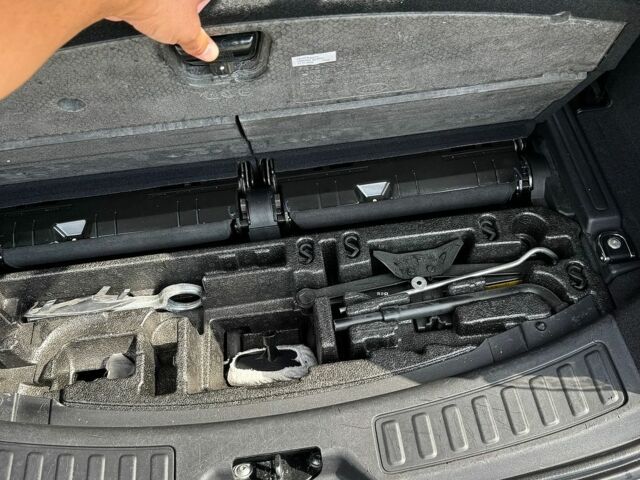 Синій Ленд Ровер Діскавері, об'ємом двигуна 2 л та пробігом 170 тис. км за 15500 $, фото 39 на Automoto.ua