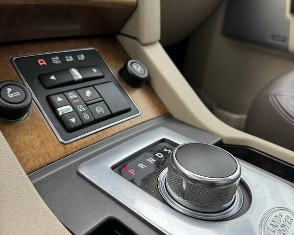 Синій Ленд Ровер Діскавері, об'ємом двигуна 2.99 л та пробігом 190 тис. км за 18399 $, фото 23 на Automoto.ua