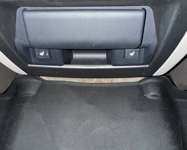 Синій Ленд Ровер Діскавері, об'ємом двигуна 2.99 л та пробігом 190 тис. км за 18399 $, фото 25 на Automoto.ua