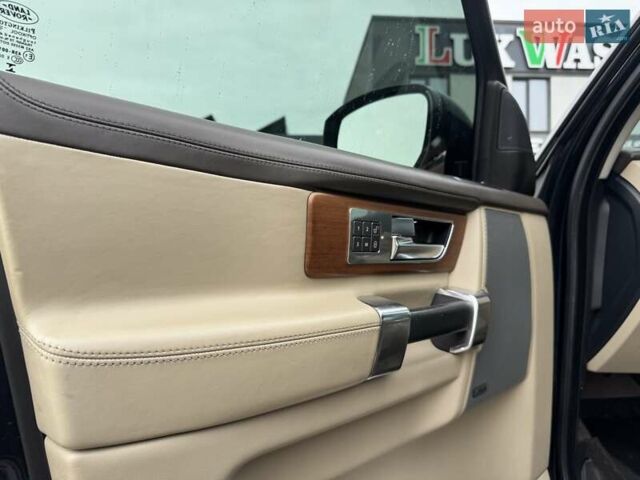 Синій Ленд Ровер Діскавері, об'ємом двигуна 2.99 л та пробігом 190 тис. км за 18399 $, фото 12 на Automoto.ua