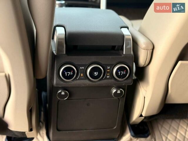 Синій Ленд Ровер Діскавері, об'ємом двигуна 3 л та пробігом 205 тис. км за 23572 $, фото 12 на Automoto.ua