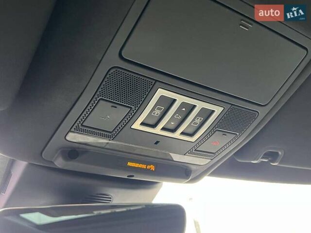Синий Ленд Ровер Дискавери, объемом двигателя 3 л и пробегом 135 тыс. км за 28990 $, фото 41 на Automoto.ua