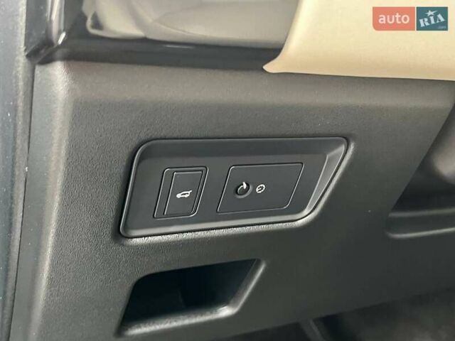 Синий Ленд Ровер Дискавери, объемом двигателя 3 л и пробегом 135 тыс. км за 28990 $, фото 24 на Automoto.ua