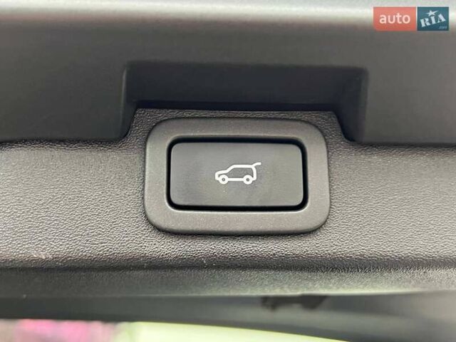 Синий Ленд Ровер Дискавери, объемом двигателя 3 л и пробегом 135 тыс. км за 28990 $, фото 42 на Automoto.ua