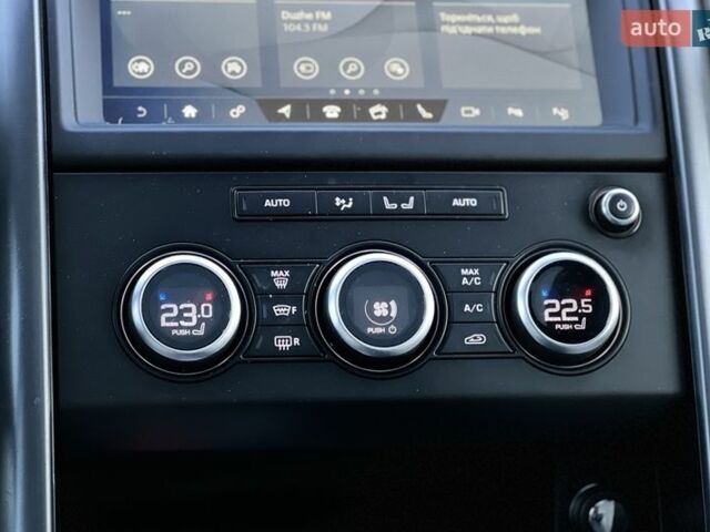 Синий Ленд Ровер Дискавери, объемом двигателя 3 л и пробегом 100 тыс. км за 38400 $, фото 15 на Automoto.ua