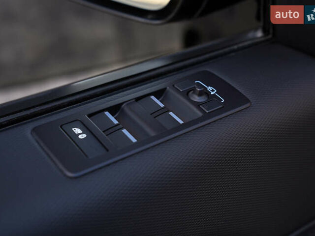 Ленд Ровер Дискавери 2023 в Киеве на Automoto.ua Синий Ленд Ровер Дискавери, объемом двигателя 3 л и пробегом 42 тыс. км за 61500 $, фото 23 на Automoto.ua