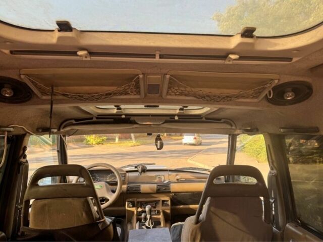 Зелений Ленд Ровер Діскавері, об'ємом двигуна 2.5 л та пробігом 150 тис. км за 2250 $, фото 4 на Automoto.ua