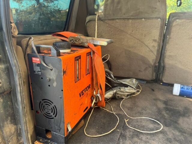 Зелений Ленд Ровер Діскавері, об'ємом двигуна 2.5 л та пробігом 150 тис. км за 2250 $, фото 6 на Automoto.ua