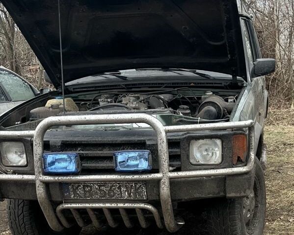 Зелений Ленд Ровер Діскавері, об'ємом двигуна 2.5 л та пробігом 150 тис. км за 2250 $, фото 1 на Automoto.ua