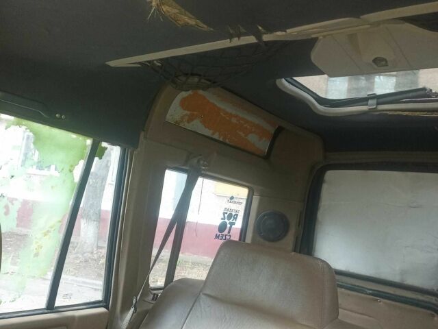 Зелений Ленд Ровер Діскавері, об'ємом двигуна 2.5 л та пробігом 300 тис. км за 1790 $, фото 9 на Automoto.ua