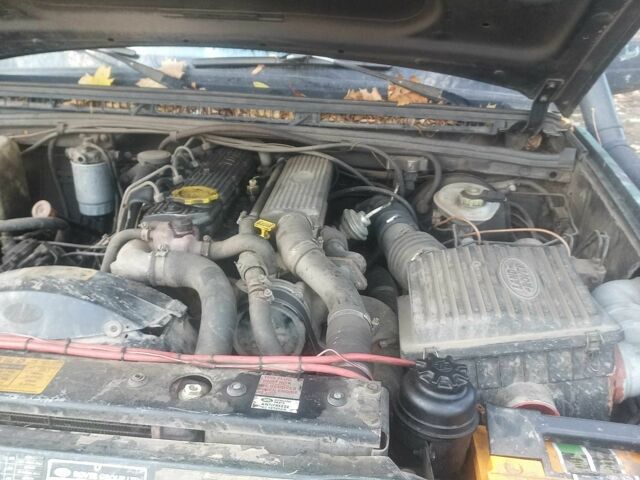 Зелений Ленд Ровер Діскавері, об'ємом двигуна 2.5 л та пробігом 300 тис. км за 1790 $, фото 7 на Automoto.ua