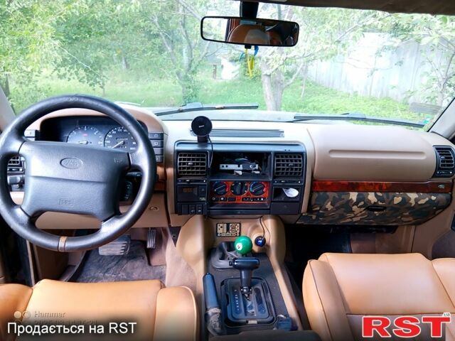 Зеленый Ленд Ровер Дискавери, объемом двигателя 2.5 л и пробегом 300 тыс. км за 2500 $, фото 2 на Automoto.ua