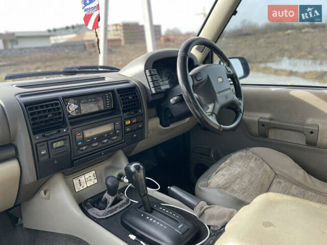 Зелений Ленд Ровер Діскавері, об'ємом двигуна 2.5 л та пробігом 165 тис. км за 3300 $, фото 15 на Automoto.ua