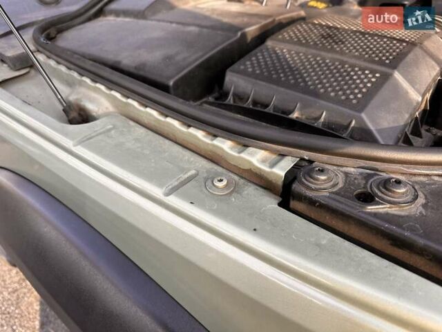 Зелений Ленд Ровер Діскавері, об'ємом двигуна 2.7 л та пробігом 192 тис. км за 14500 $, фото 32 на Automoto.ua