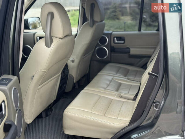 Зелений Ленд Ровер Діскавері, об'ємом двигуна 2.7 л та пробігом 410 тис. км за 11500 $, фото 8 на Automoto.ua