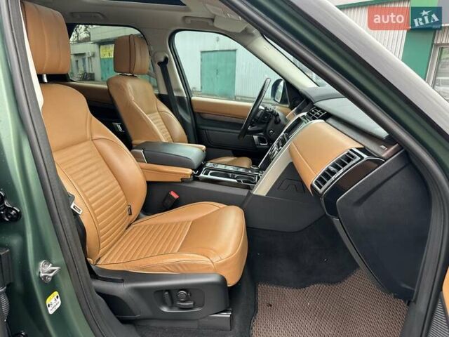 Зелений Ленд Ровер Діскавері, об'ємом двигуна 3 л та пробігом 72 тис. км за 38490 $, фото 34 на Automoto.ua