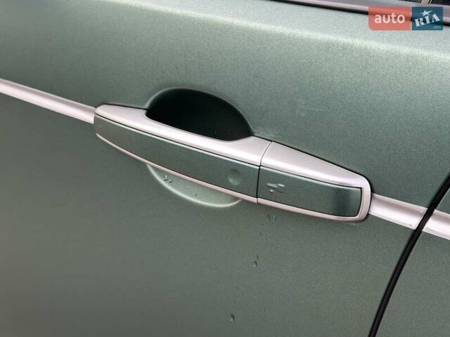 Зелений Ленд Ровер Діскавері, об'ємом двигуна 3 л та пробігом 72 тис. км за 38490 $, фото 15 на Automoto.ua