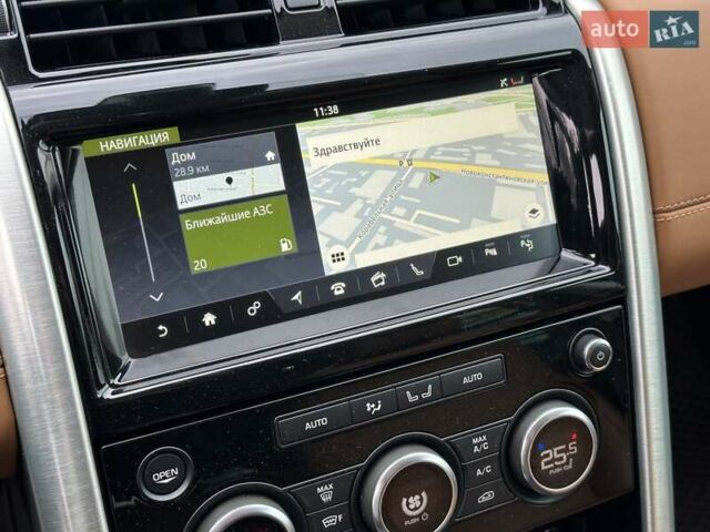 Зелений Ленд Ровер Діскавері, об'ємом двигуна 3 л та пробігом 72 тис. км за 38490 $, фото 31 на Automoto.ua