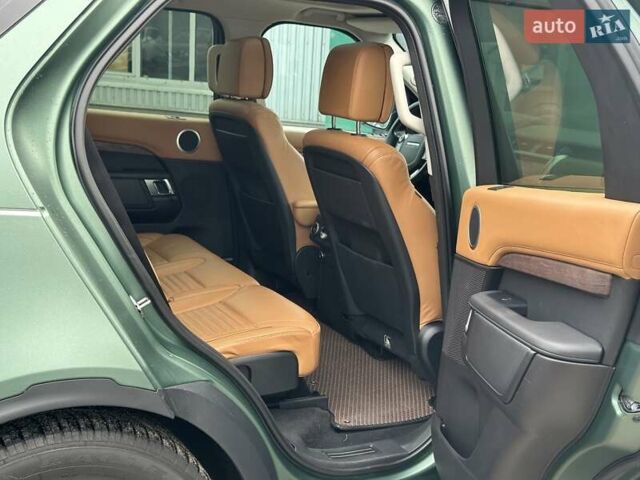 Зелений Ленд Ровер Діскавері, об'ємом двигуна 3 л та пробігом 72 тис. км за 38490 $, фото 36 на Automoto.ua