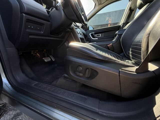 Зелений Ленд Ровер Діскавері, об'ємом двигуна 2 л та пробігом 123 тис. км за 21000 $, фото 8 на Automoto.ua