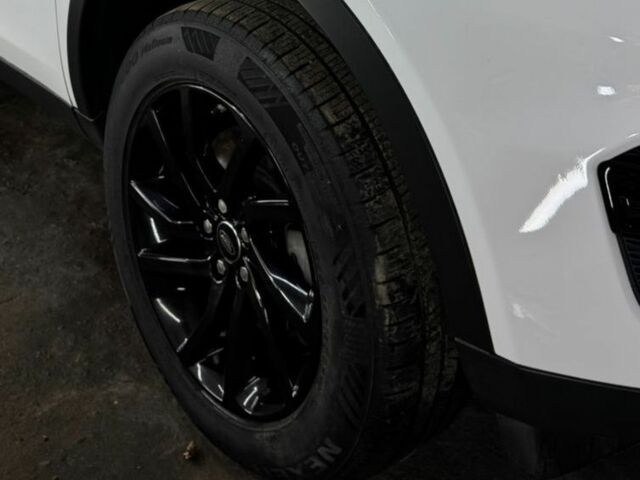 Белый Ленд Ровер Другая, объемом двигателя 2 л и пробегом 138 тыс. км за 16300 $, фото 8 на Automoto.ua