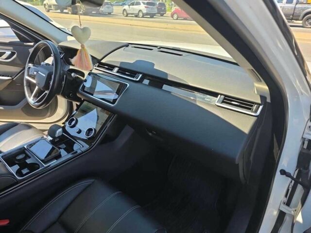 Белый Ленд Ровер Другая, объемом двигателя 0 л и пробегом 11 тыс. км за 38000 $, фото 6 на Automoto.ua