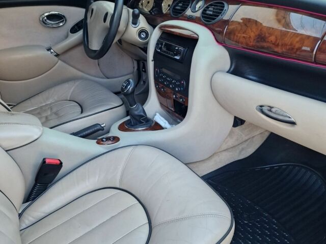 Черный Ленд Ровер Другая, объемом двигателя 2 л и пробегом 350 тыс. км за 3600 $, фото 1 на Automoto.ua