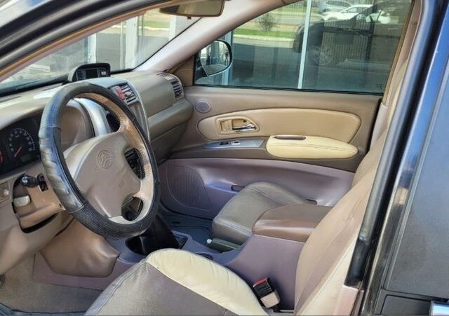 Чорний Ленд Ровер Інша, об'ємом двигуна 2.8 л та пробігом 140 тис. км за 4000 $, фото 5 на Automoto.ua