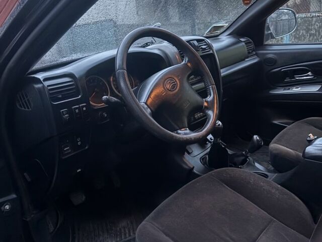 Черный Ленд Ровер Другая, объемом двигателя 2.4 л и пробегом 130 тыс. км за 5300 $, фото 5 на Automoto.ua