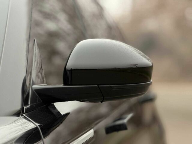 Черный Ленд Ровер Другая, объемом двигателя 2 л и пробегом 95 тыс. км за 40000 $, фото 4 на Automoto.ua